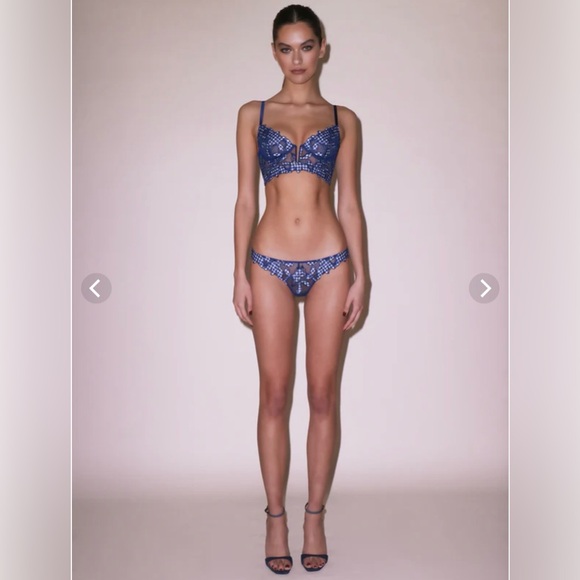 LILY EMBROIDERY LONGLINE DEMI BRA - Picture 2 of 13